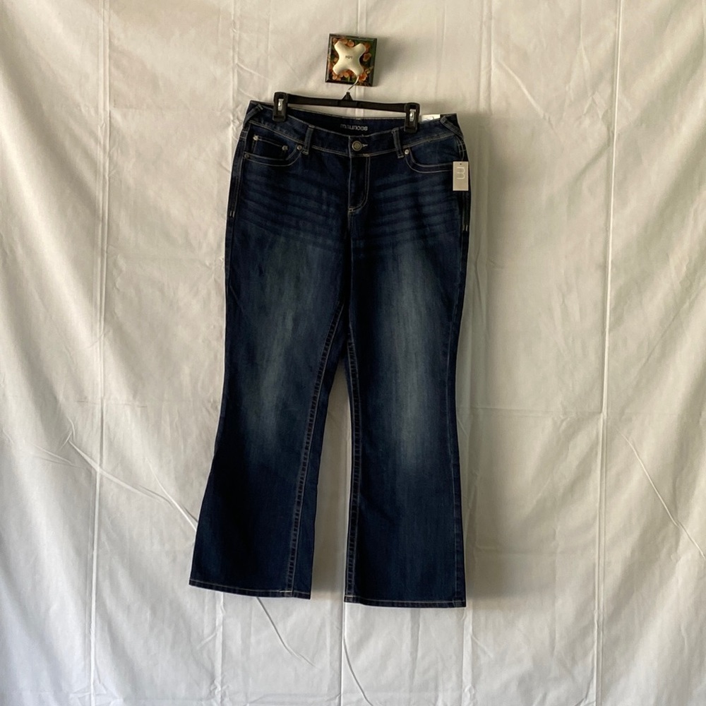 Maurice’s size 14 short